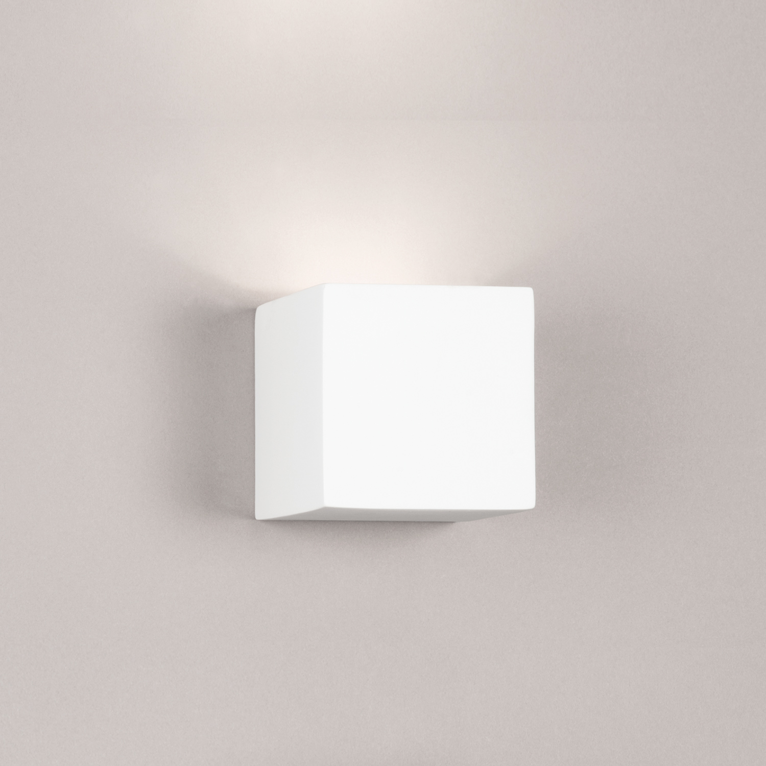 Aplique LED de pared fabricado en yeso escayola IN014 110mm x 110mm